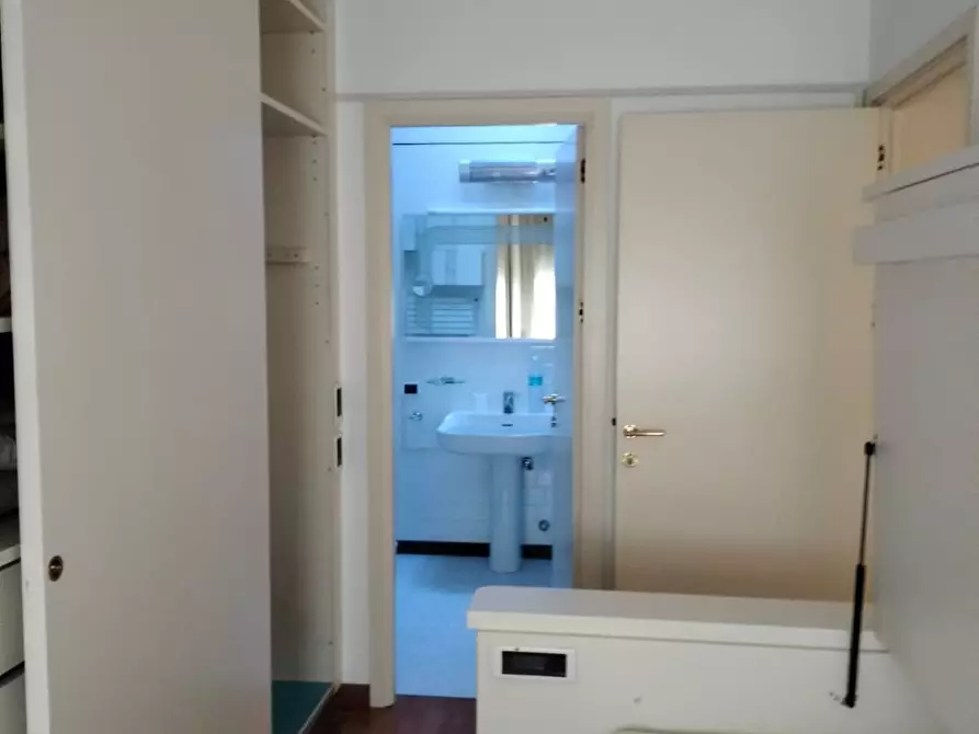 Immagine 24 di Appartamento in vendita  a Reggio Nell'emilia