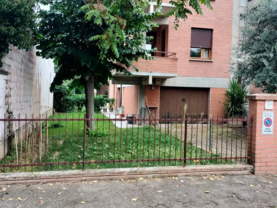 Immagine 25 di Appartamento in vendita  a Reggio Nell'emilia