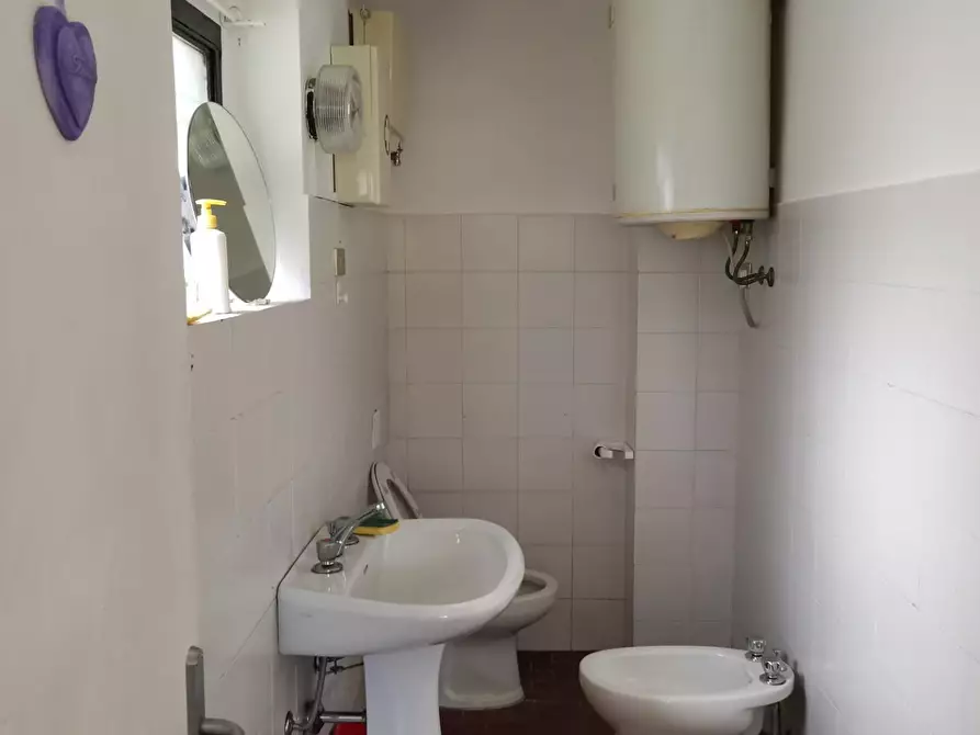 Immagine 6 di Locale commerciale in affitto  a Poggibonsi