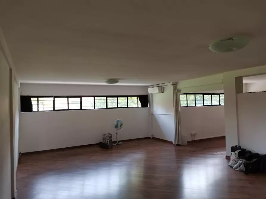 Immagine 7 di Locale commerciale in affitto  a Poggibonsi