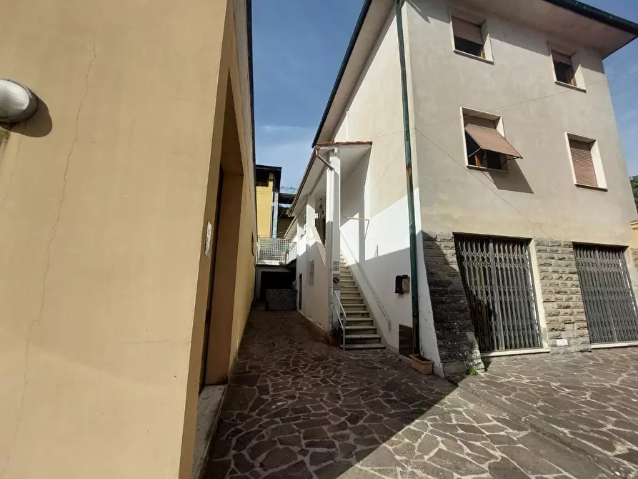 Immagine 13 di Appartamento in vendita  a Santa Croce Sull'arno