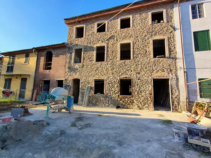 Immagine 10 di Appartamento in vendita  a Capannori