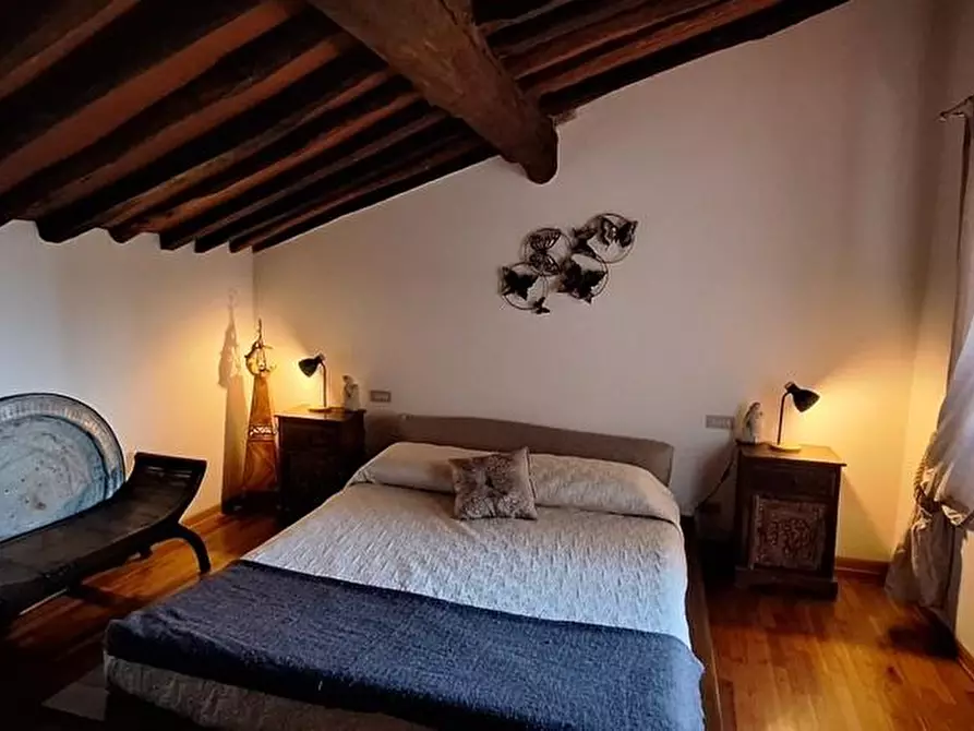 Immagine 29 di Casa colonica in vendita  a Pescaglia