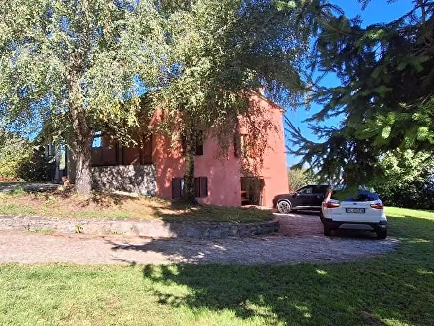 Immagine 9 di Casa colonica in vendita  a Pescaglia