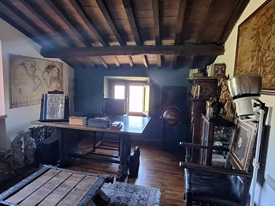 Immagine 32 di Casa colonica in vendita  a Pescaglia