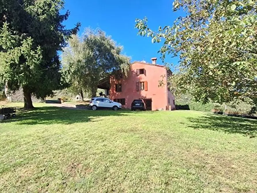 Immagine 12 di Casa colonica in vendita  a Pescaglia