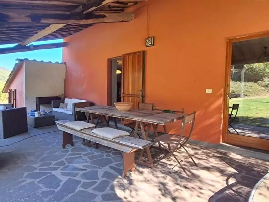 Immagine 6 di Casa colonica in vendita  a Pescaglia