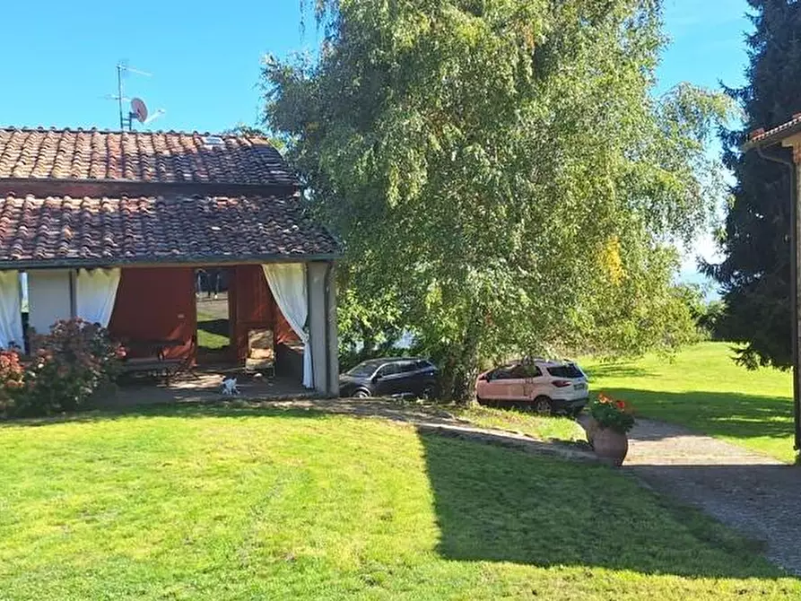 Immagine 5 di Casa colonica in vendita  a Pescaglia