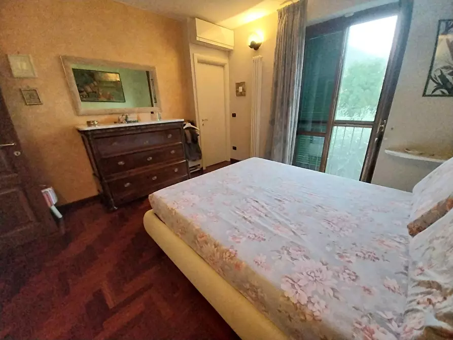 Immagine 27 di Villa in vendita  a Calci