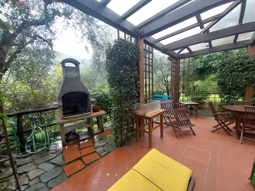 Immagine 5 di Villa in vendita  a Calci