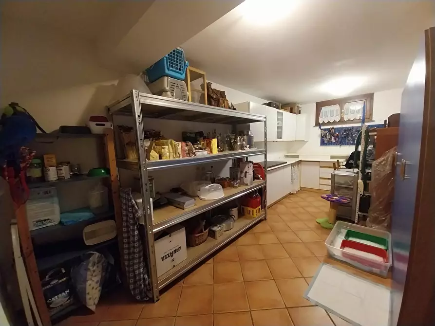 Immagine 33 di Villa in vendita  a Calci