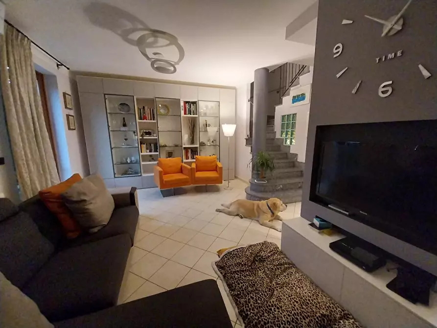 Immagine 12 di Villa in vendita  a Calci