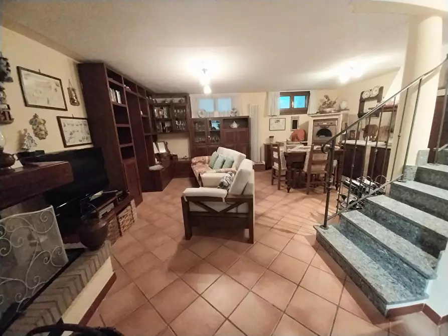 Immagine 35 di Villa in vendita  a Calci