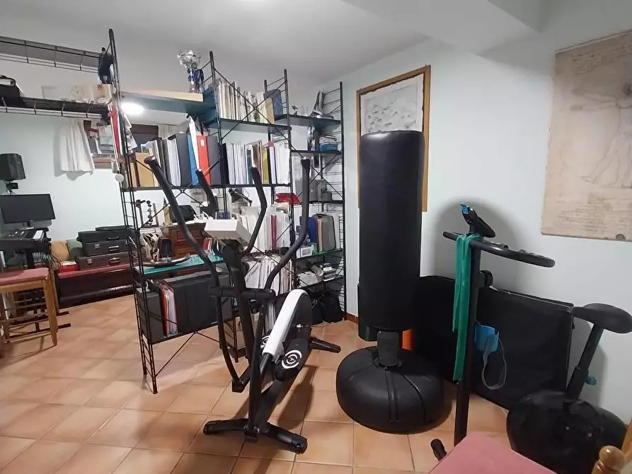 Immagine 34 di Villa in vendita  a Calci