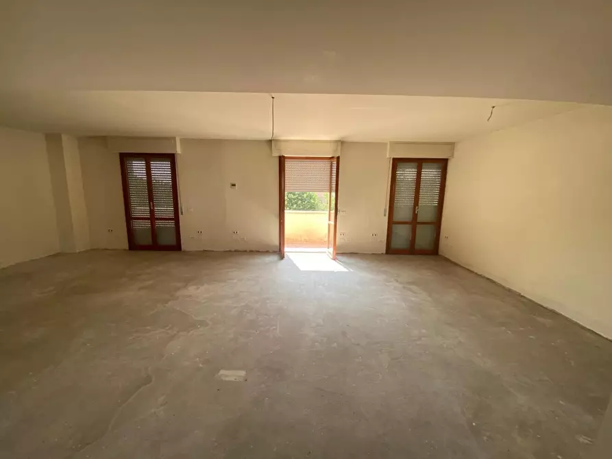 Immagine 1 di Ufficio in vendita  a Pontedera