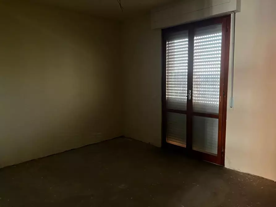 Immagine 12 di Ufficio in vendita  a Pontedera