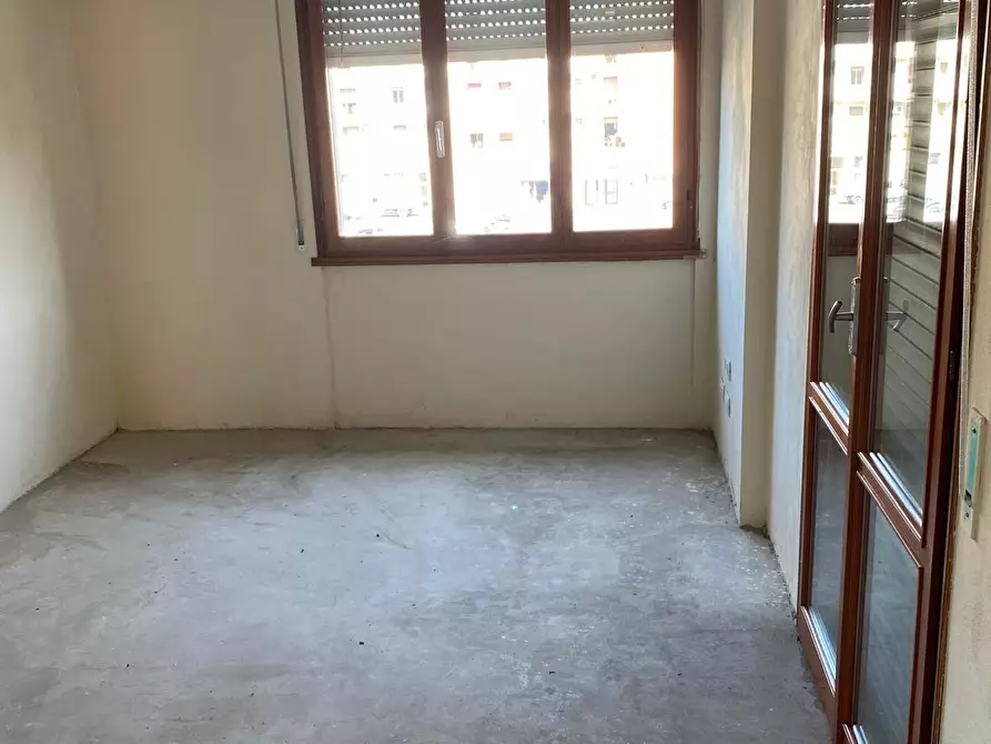 Immagine 20 di Ufficio in vendita  a Pontedera