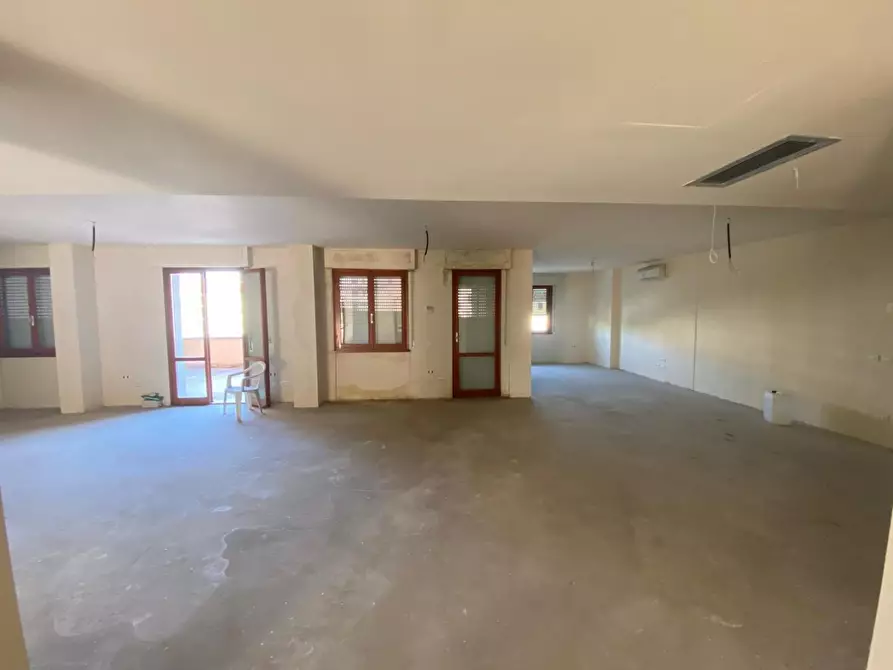 Immagine 3 di Ufficio in vendita  a Pontedera