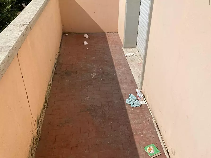 Immagine 19 di Ufficio in vendita  a Pontedera