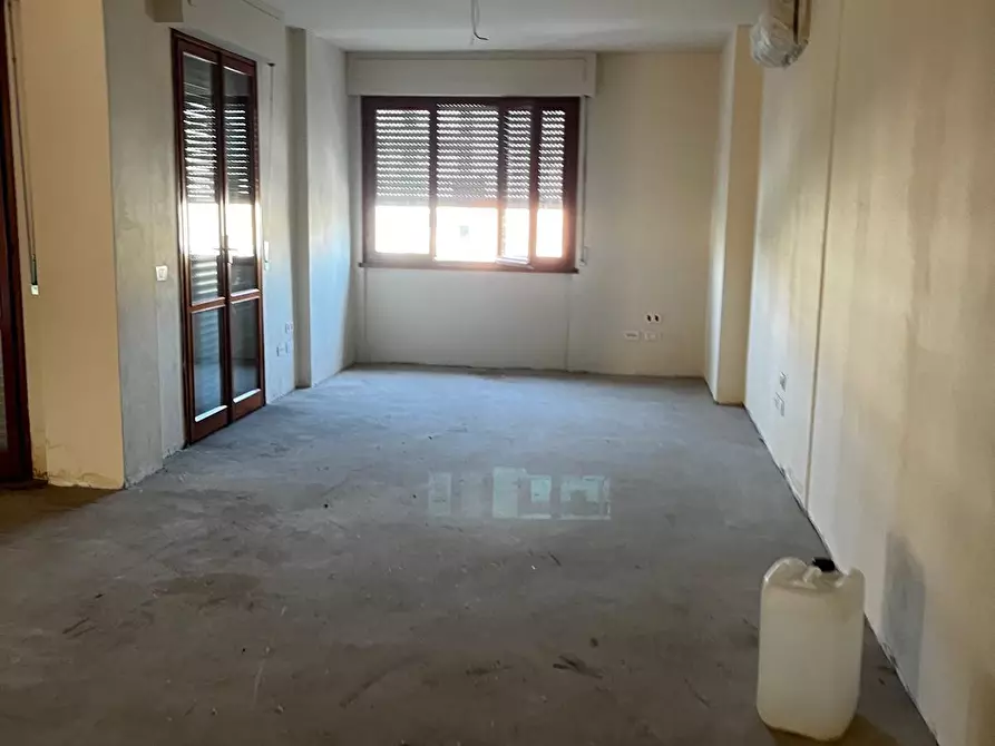 Immagine 14 di Ufficio in vendita  a Pontedera