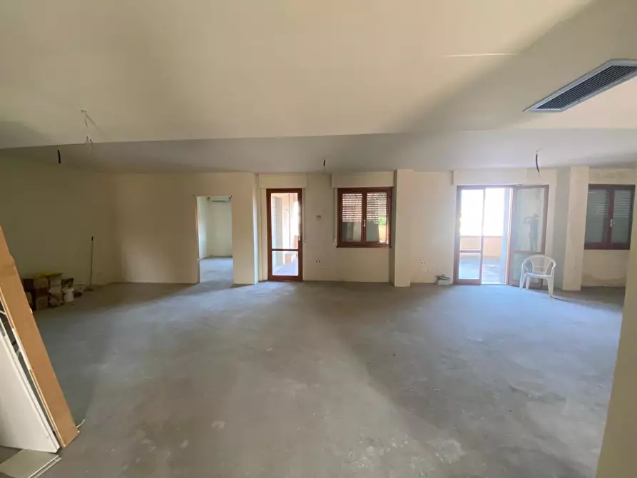 Immagine 4 di Ufficio in vendita  a Pontedera