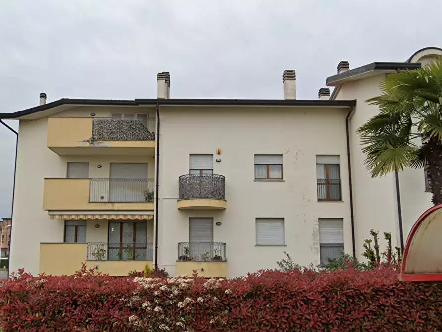 Immagine 2 di Appartamento in vendita  a Meda