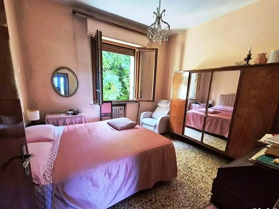 Immagine 22 di Appartamento in vendita  a Siena