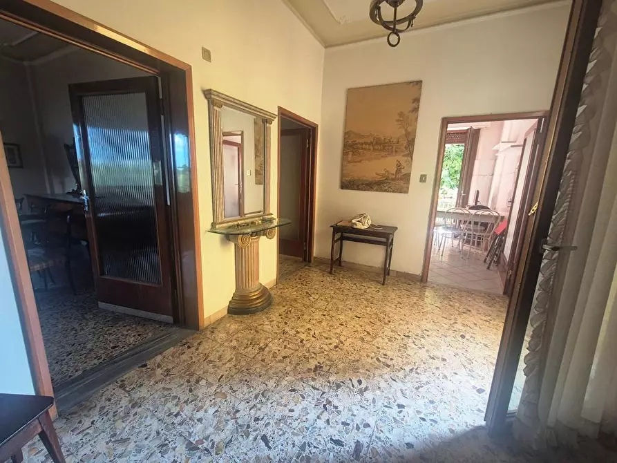 Immagine 2 di Appartamento in vendita  a Siena