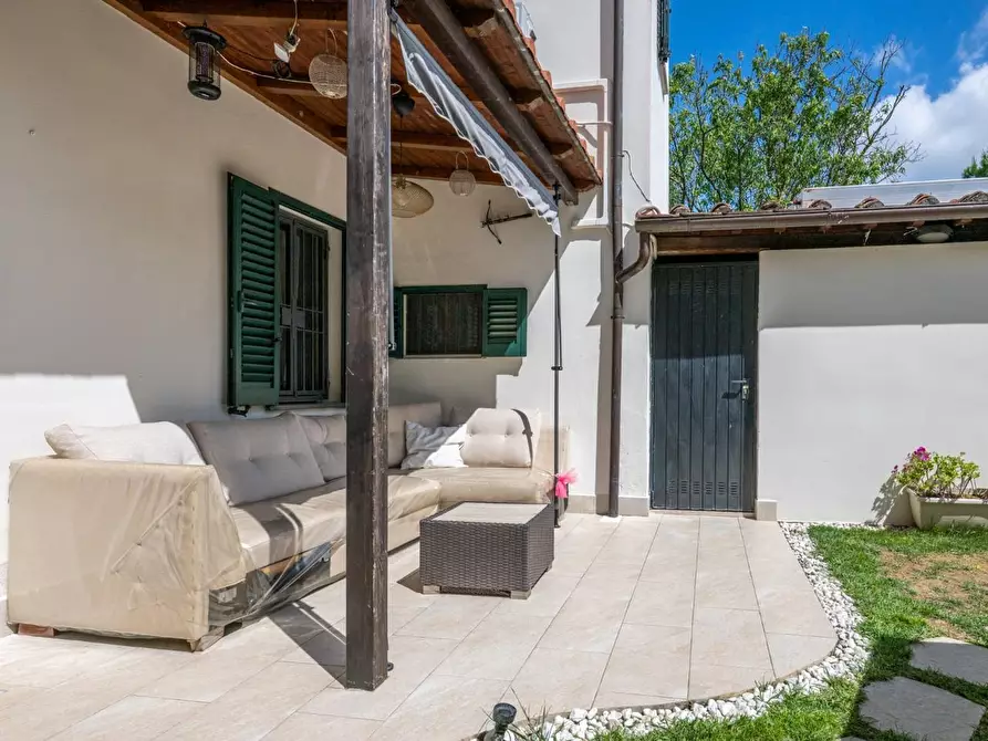 Immagine 32 di Terratetto in vendita  a Cascina