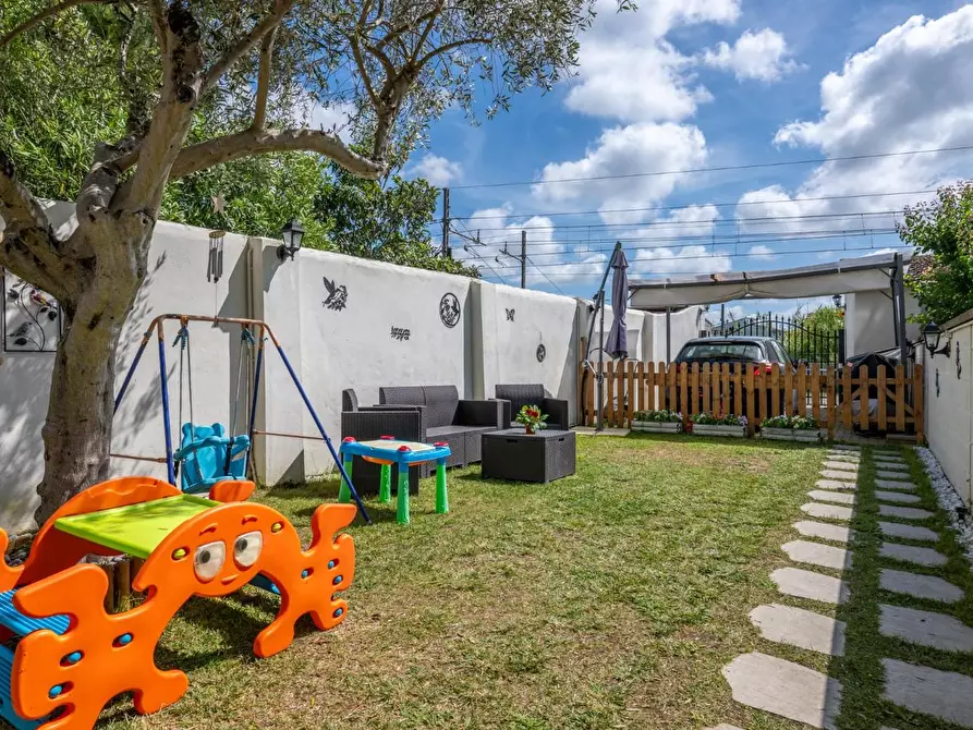 Immagine 2 di Terratetto in vendita  a Cascina