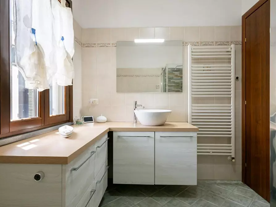 Immagine 29 di Terratetto in vendita  a Cascina