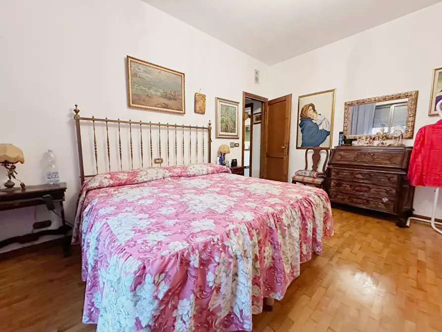 Immagine 13 di Casa semindipendente in vendita  a Altopascio