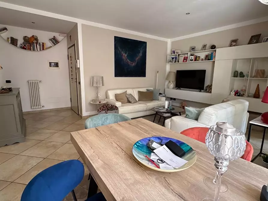 Immagine 8 di Appartamento in vendita  a Lucca