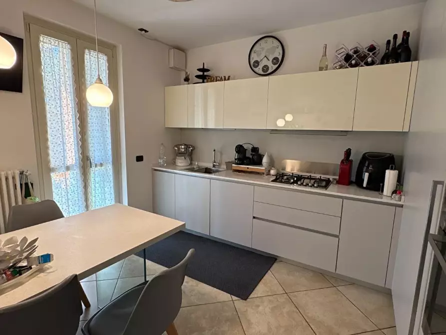 Immagine 6 di Appartamento in vendita  a Lucca