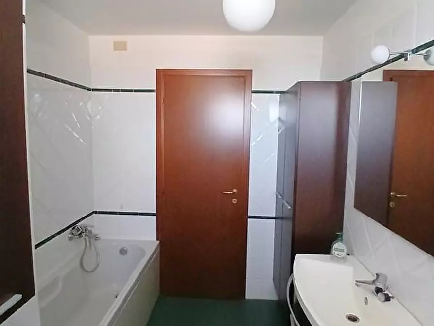 Immagine 13 di Appartamento in affitto  a Pisa