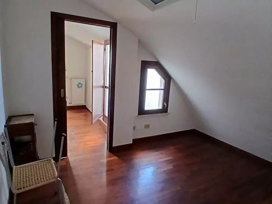 Immagine 33 di Appartamento in affitto  a Pisa