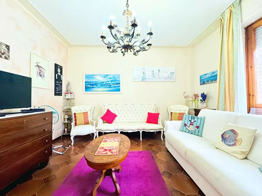 Immagine 16 di Appartamento in vendita  a Camaiore