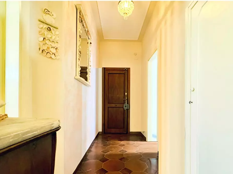 Immagine 39 di Appartamento in vendita  a Camaiore