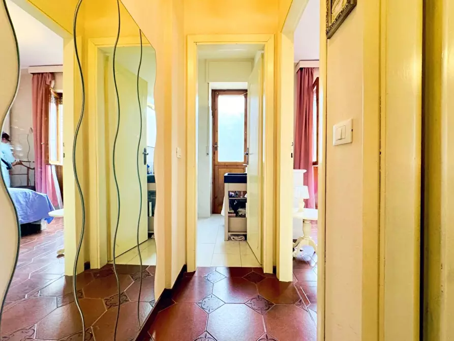 Immagine 27 di Appartamento in vendita  a Camaiore