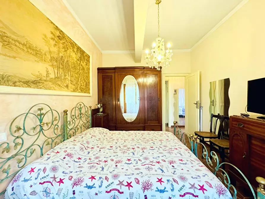 Immagine 26 di Appartamento in vendita  a Camaiore