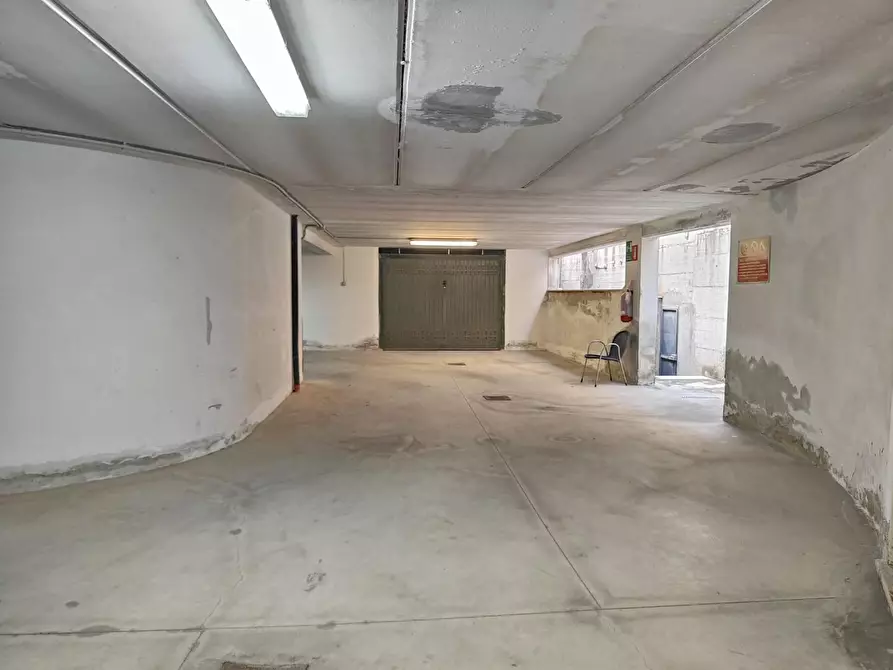 Immagine 4 di Garage in vendita  a San Vincenzo