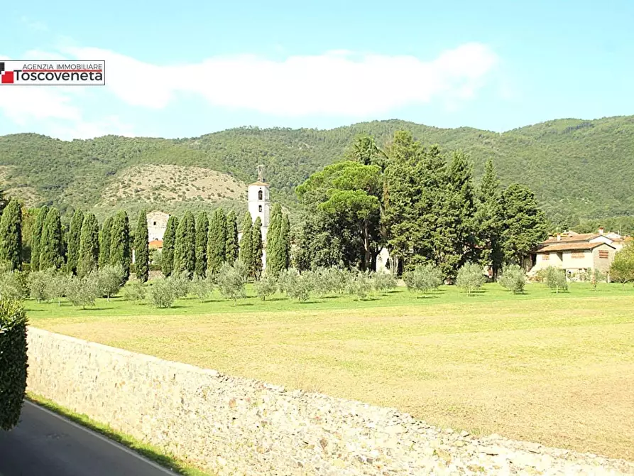 Immagine 14 di Appartamento in vendita  a Lucca