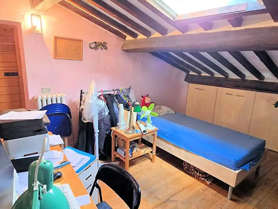 Immagine 16 di Appartamento in vendita  a Pisa