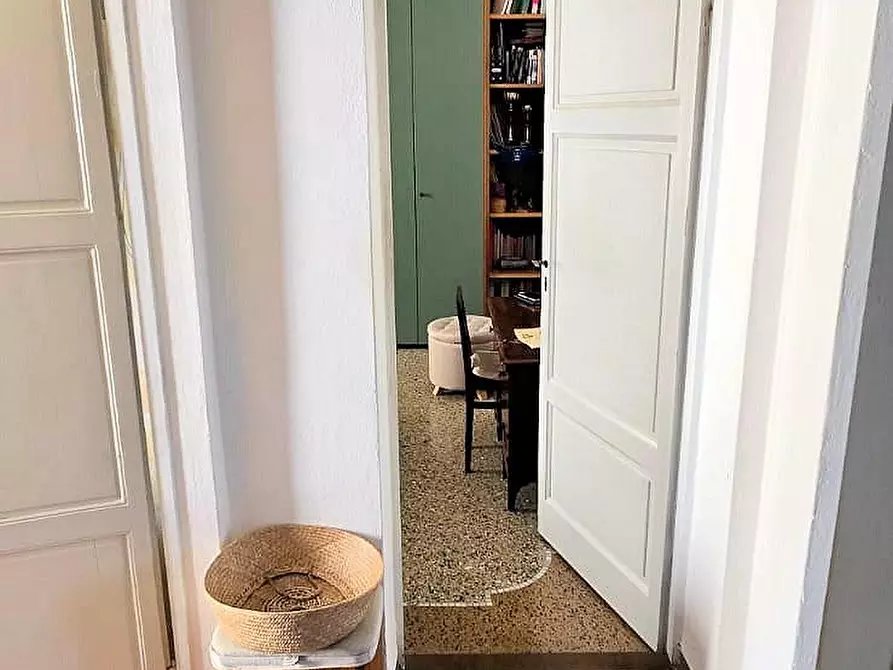 Immagine 11 di Appartamento in vendita  a Pisa