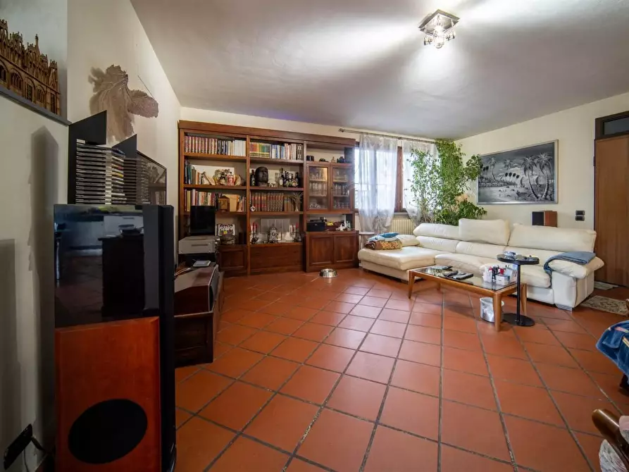 Immagine 9 di Casa bifamiliare in vendita  a San Giuliano Terme