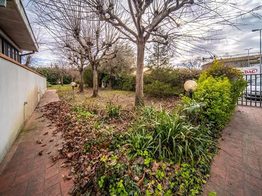 Immagine 11 di Casa bifamiliare in vendita  a San Giuliano Terme
