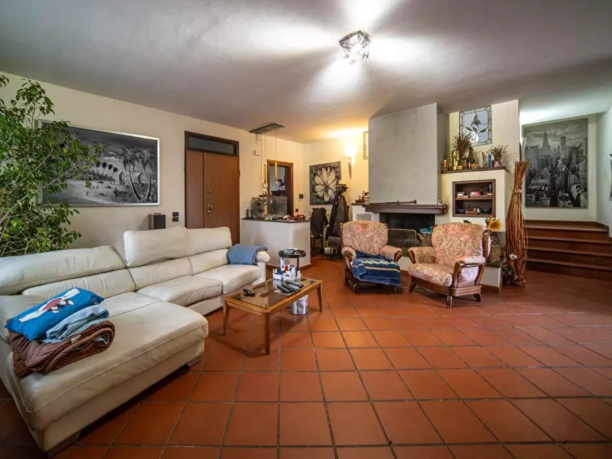 Immagine 17 di Casa bifamiliare in vendita  a San Giuliano Terme