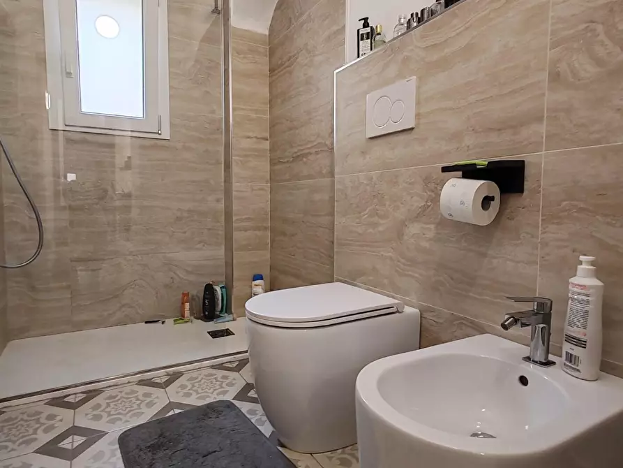 Immagine 9 di Appartamento in vendita  a Massa