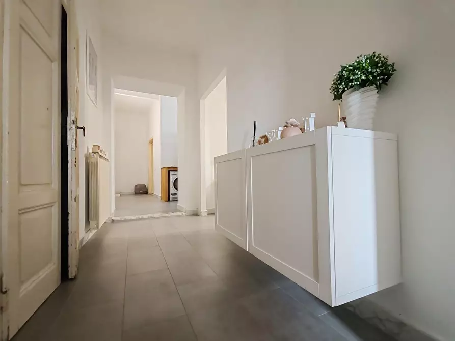 Immagine 3 di Appartamento in vendita  a Massa