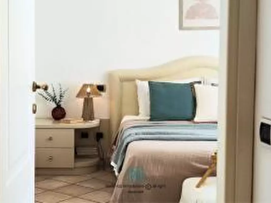 Immagine 16 di Appartamento in vendita  a Carrara